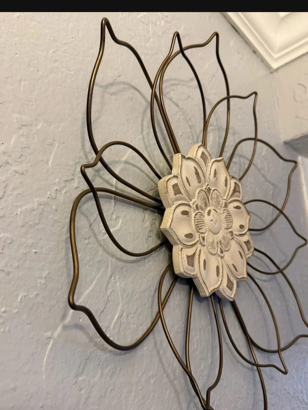 Bohemian Distressed Wood and Iron Wire Framed Floral Wall Art Decor